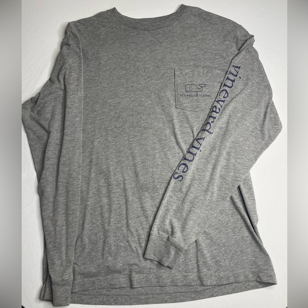 Women’s vineyard vines T-shirt